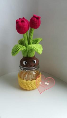 Вязаные тюльпаны