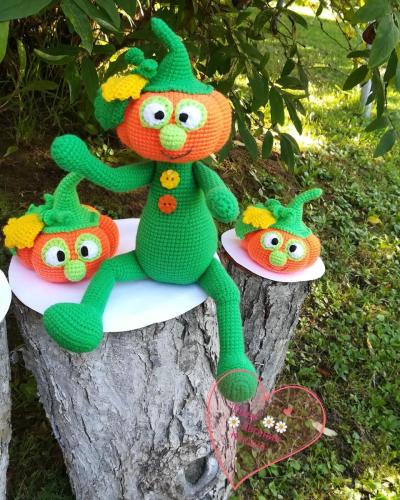 Вязаный малыш Тыковка