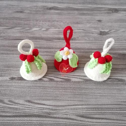 Вязаные новогодние колокольчики