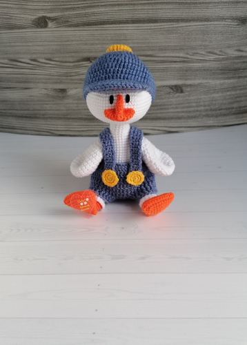 Утенок амигуруми 