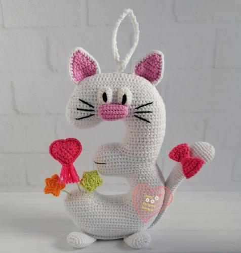 Цифра 3 - Киска