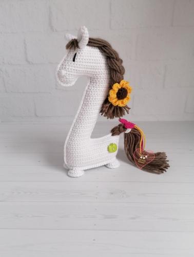 Вязаная цифра "2" - Лошадка