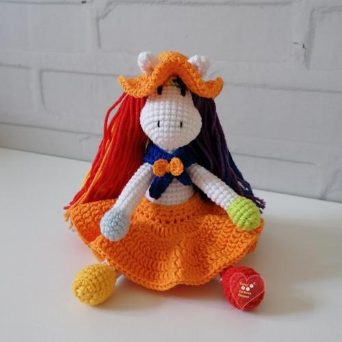 Вязаная лошадка Маруся