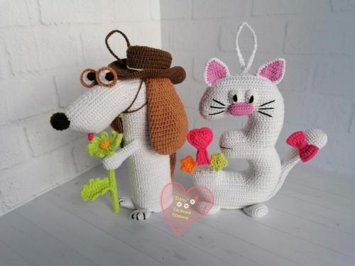 Вязаная цифра 13